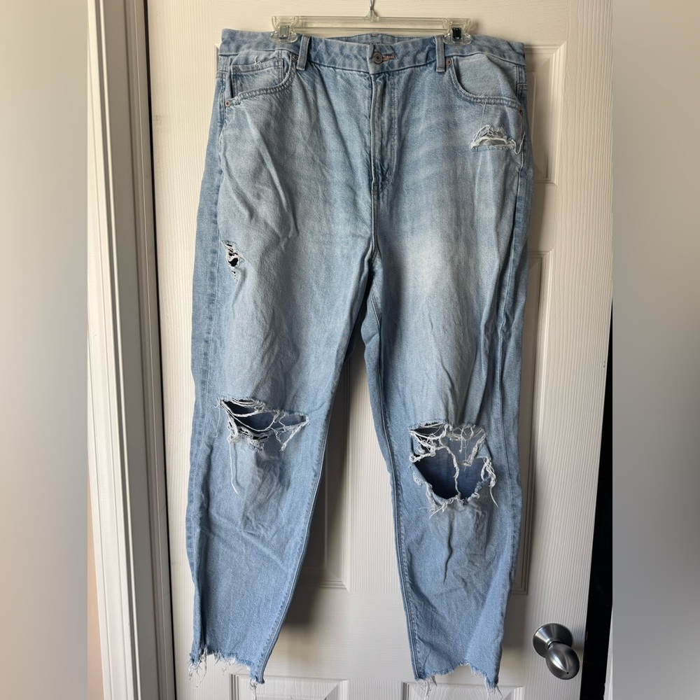 American Eagle Curvy Mom Distressed Light Blue Jeans - size 18